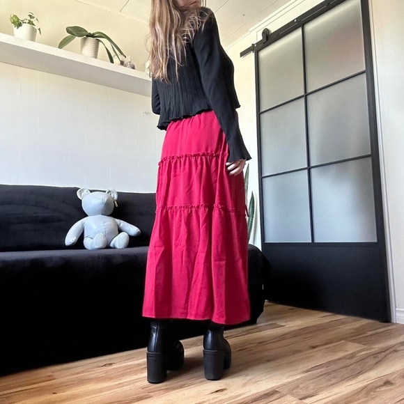 Red Tiered Ruffle Summer Maxi Skirt - Picture 4 of 8